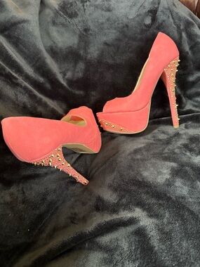 Shoe Dazzle Coral Pink Studded Platform Peep-Toe Heels